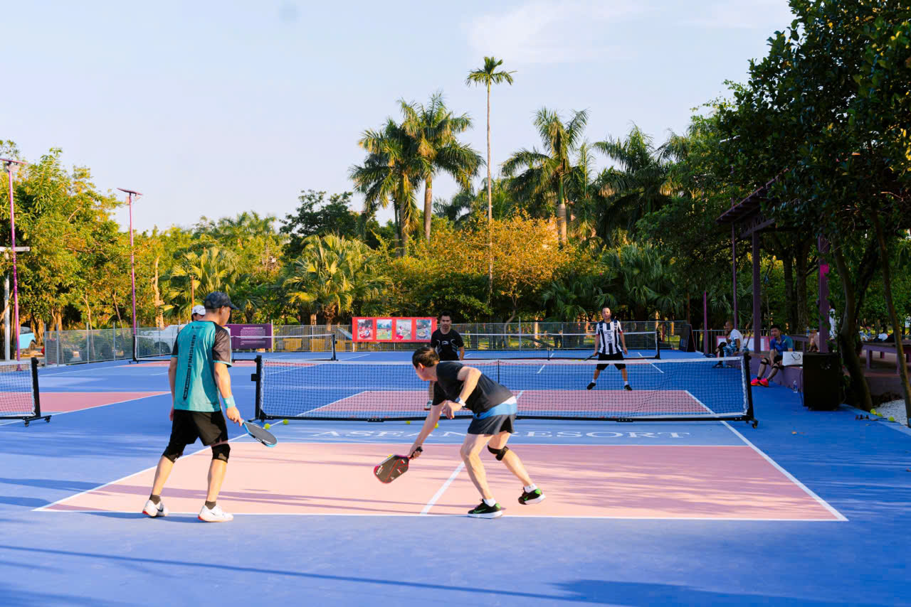 Pickleball courts at ASEAN Resort in Thach That, west of Hanoi